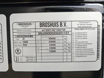 Broshuis 3ABSD / EXTENADABLE / HIAB 95 tm + JIB / ELECTRIC CRANE / KRAN